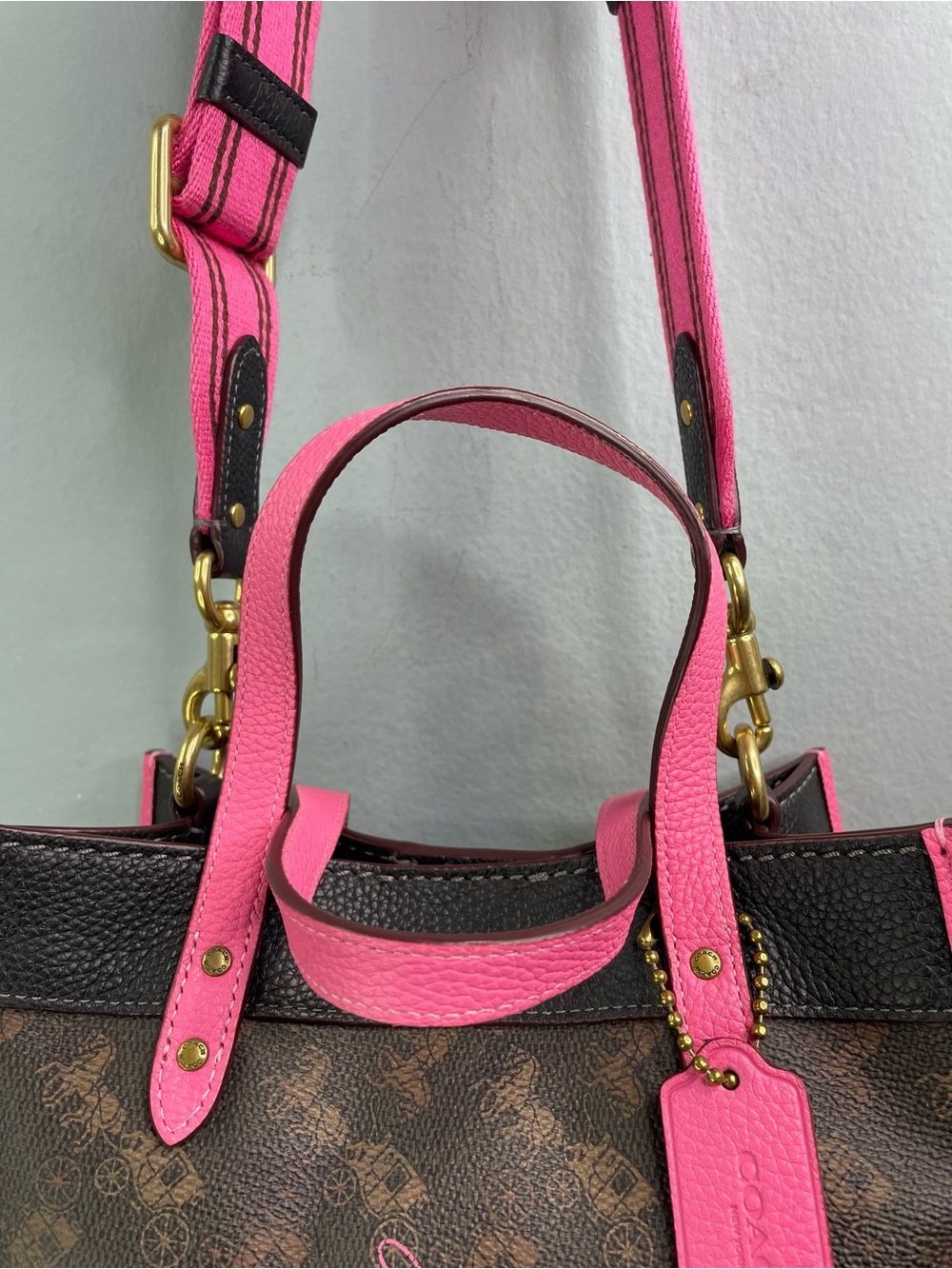 Coach Field Tote 22 in Truffle Petunia - Picture 8 of 15